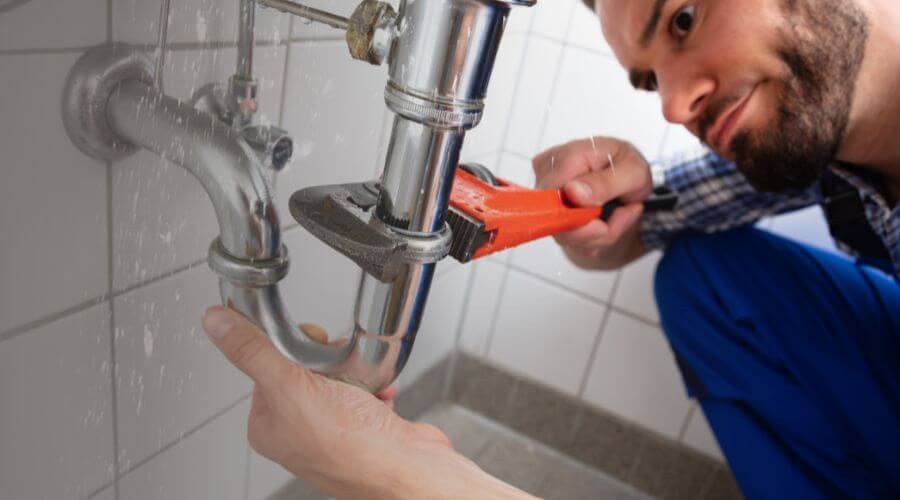 Professional same day plumber in Davilla, TX